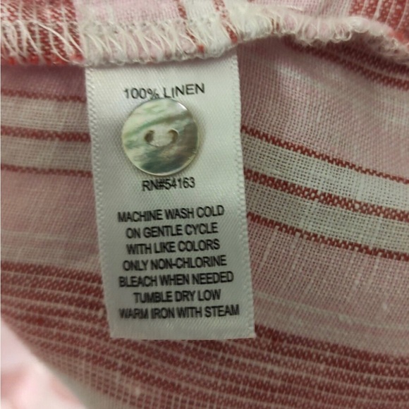 Marc New York Andrew Marc Linen Partial button down top - Picture 6 of 9